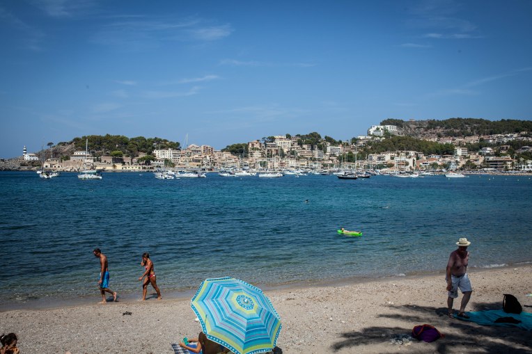 Port de Sollér liegt im Westen von Mallorca. Direkt beim Tramuntana Gebirge.